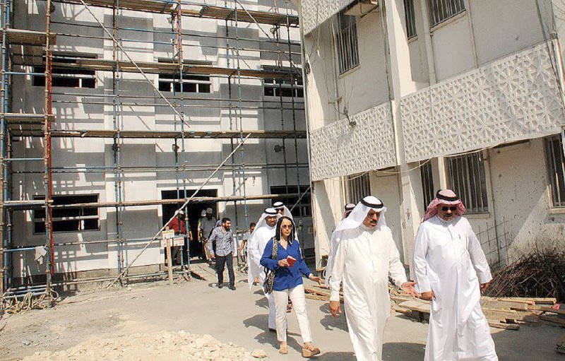 افتتاح مدرستين للبنات بمدينة حمد العام