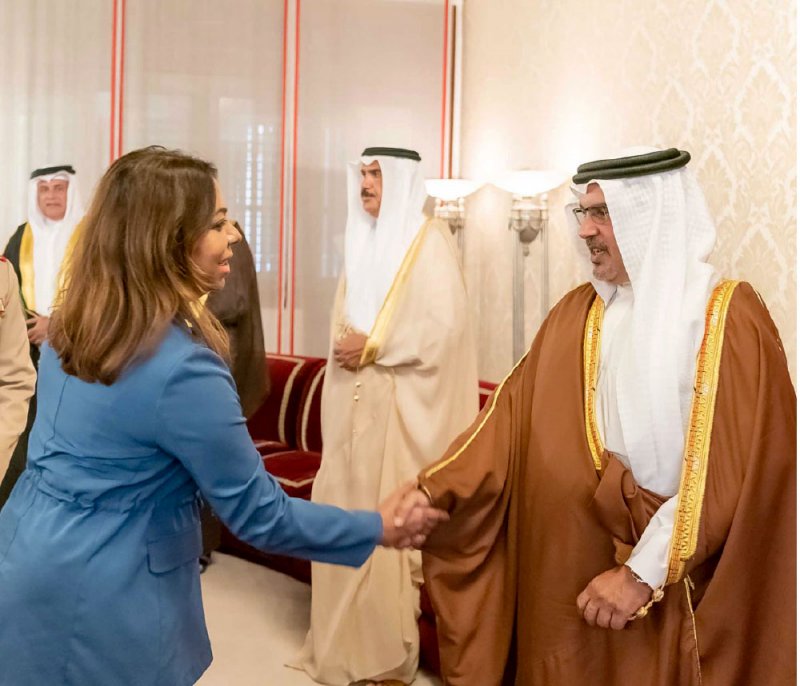 سمو ولي العهد يرحب برواد مجلسه الأسبوعي