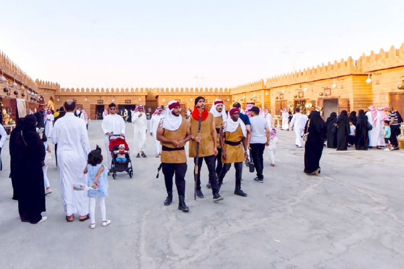 رحلة إلى التراث في أجنحة سوق عكاظ