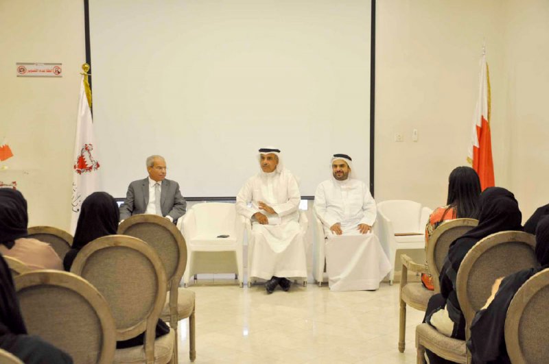 الحمر: إيجاد بيئة العمل الملائمة لرفع كفاءة الإنتاج