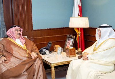 وزير الخارجية يشيد بمؤلفات العامر