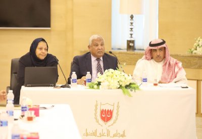 حلقة نقاشية عن “تطوير المحاكم التجارية”