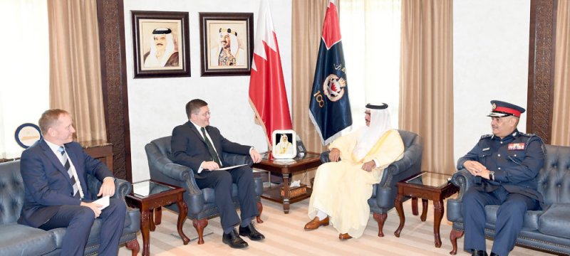 وزير الداخلية يستقبل السفير البريطاني الجديد