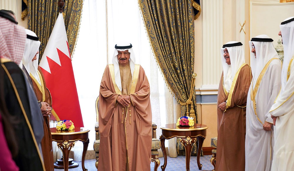 سمو رئيس الوزراء: تقديم جميع التسهيلات الكفيلة بتوسع القطاع