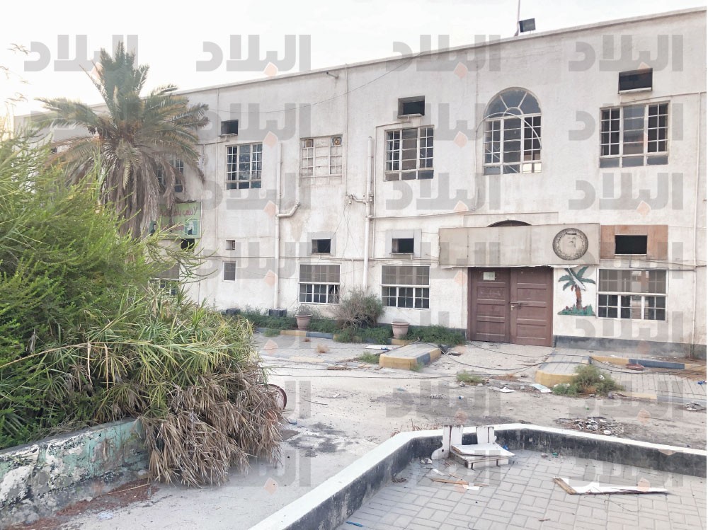 عدسة “البلاد”: مدرسة “فاطمة الزهراء” غارقة بقاع النسيان