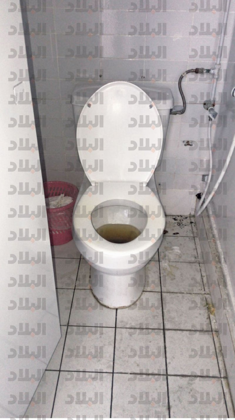 حمامات “البزنس” بجامعة البحرين... خايسة!