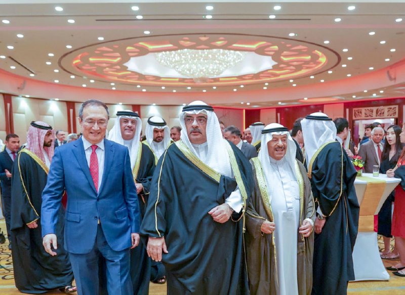 سمو رئيس الوزراء ينيب سمو الشيخ سلمان بن خليفة لحفل السفارة الصينية