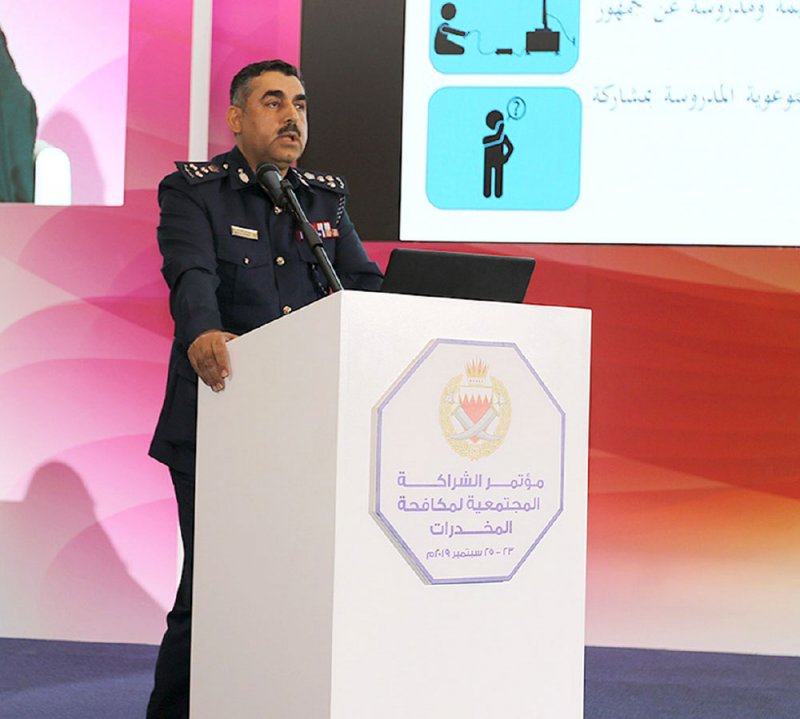 بن دينة يدعو لتقنين استخدام الطفل للهاتف والألعاب الإلكترونية