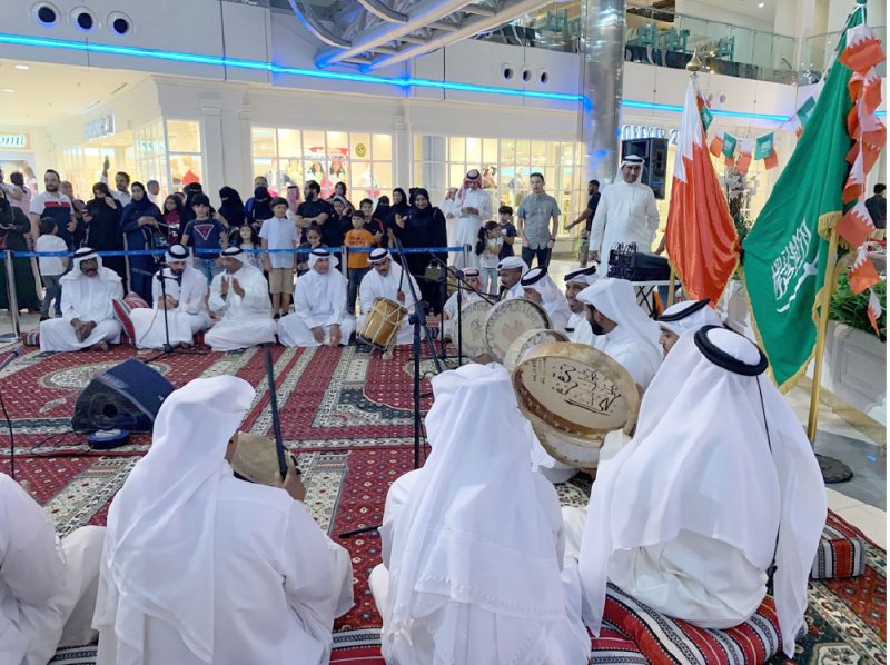 مجمع السيف ينشر البهجة احتفاء بعيد الشقيقة الكبرى