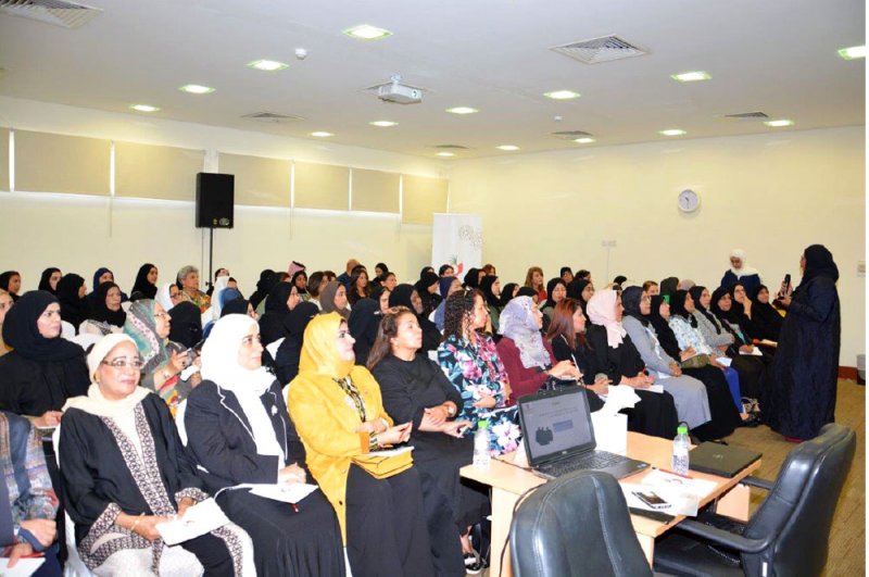 محاضرة عن دور المرأة والأسرة في حماية البيئة