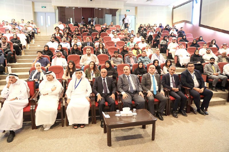 230 طالبا مستجدا للماجستير والدكتواره