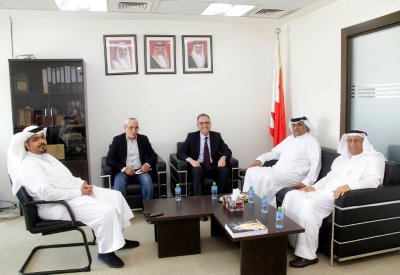 السفير المغربي زائرًا “البلاد”: البحرين تصافح الجميع