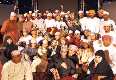 “الدن العمانية” تشارك في “أوال المسرحي” الـ 13