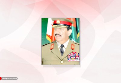 المشير يهنئ سمو الشيخ ناصر