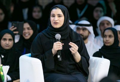 الإماراتية التي تقود مشروع مسبار الأمل لاستكشاف المريخ 