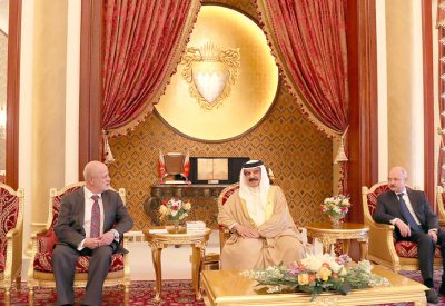 العاهل يؤكد عمق العلاقات مع موسكو وأهمية الحوار بين الحضارات والثقافات والأديان