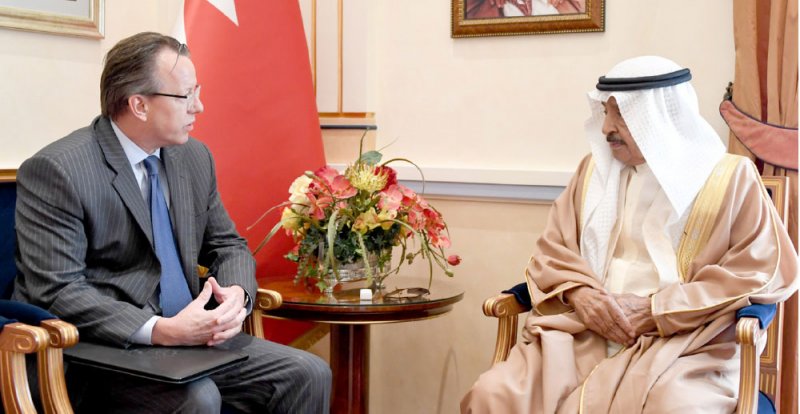 سمو رئيس الوزراء يبحث سبل تعزيز العلاقات مع السفير الأميركي