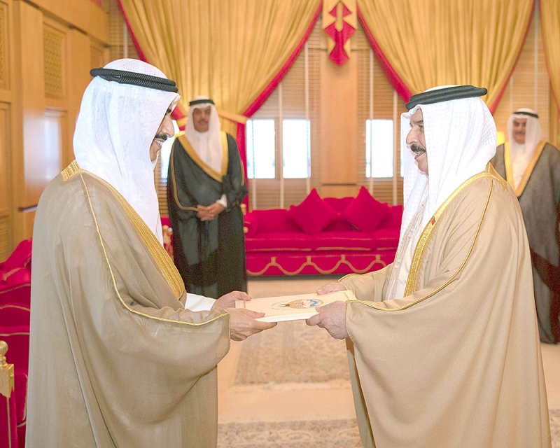 جلالة الملك يتسلم أوراق اعتماد عدد من السفراء الجدد