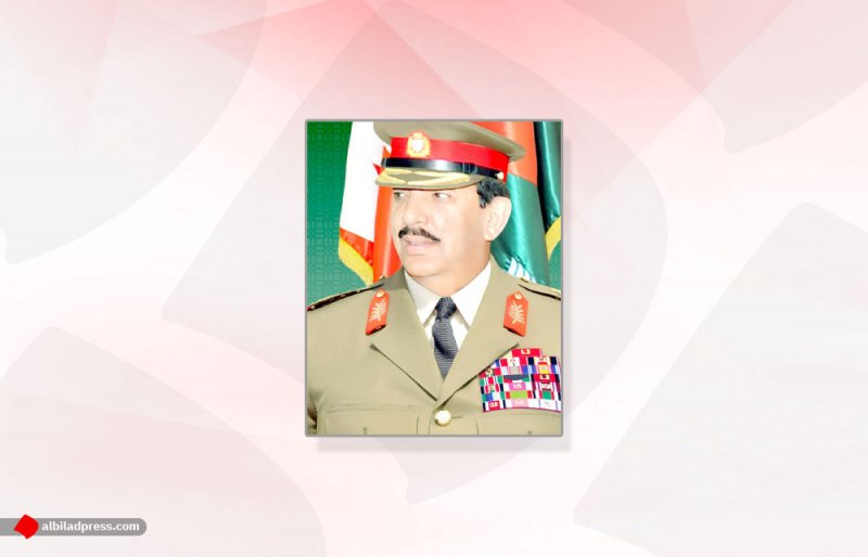 المشير يهنئ سمو الشيخ ناصر