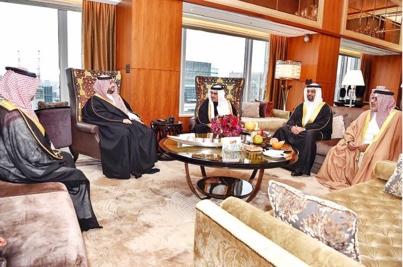 سمو ولي العهد ينوه بما تحقق من منجزات للبلدين والشعبين الشقيقتين