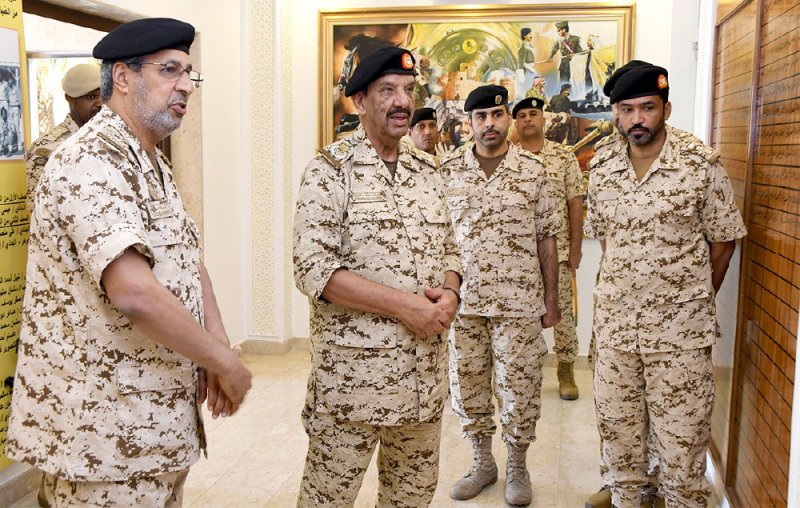 القائد العام يتفقد عددا من الوحدات العسكرية