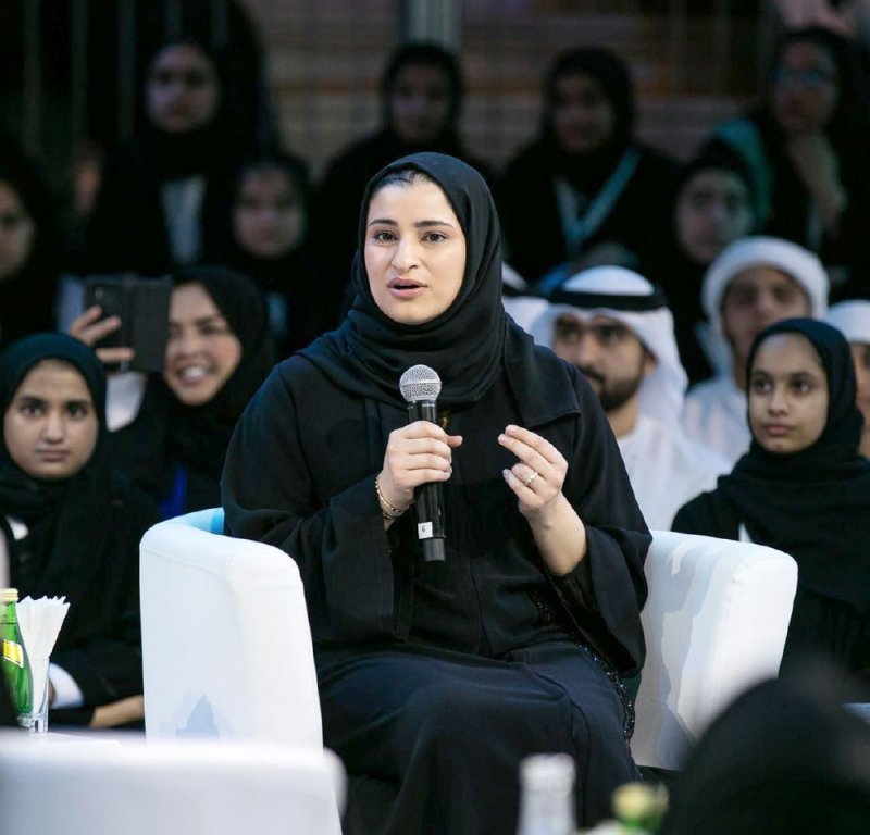 الإماراتية التي تقود مشروع مسبار الأمل لاستكشاف المريخ 