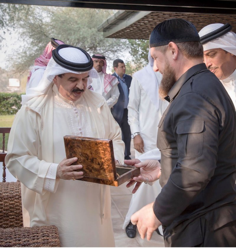 العاهل وقاديروف يعتزان بمسار التعاون والتنسيق