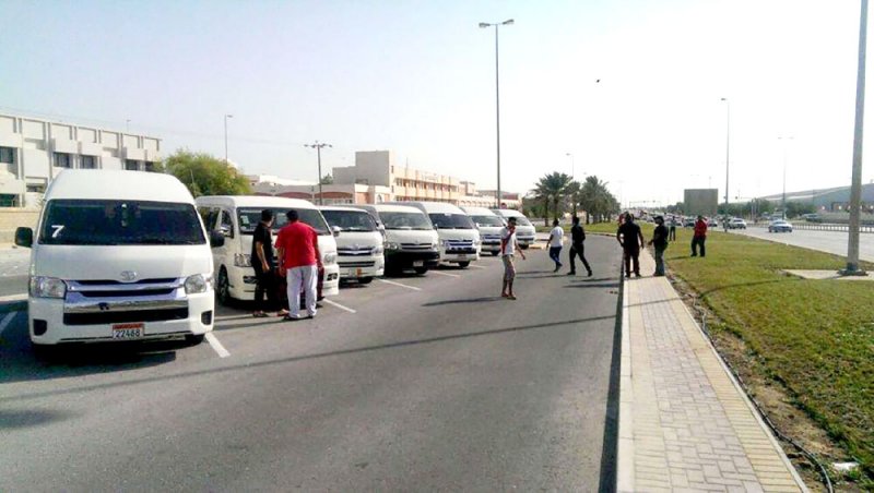 “المرور” تجمِّد ترخيص نقل الأفراد للطلبة بالباصات