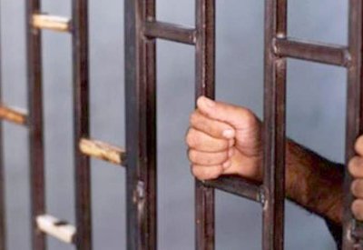 الحبس وغرامة 20 ألفًا عقوبة السب أو القذف