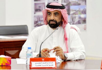 جسر مشاة بشارع الاستقلال