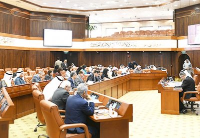 “الشورى” يرفض تطبيق شهادة “حسن سيرة والسلوك” على الأجنبي