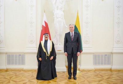 رئيس ليتوانيا يتسلّم اعتماد أول سفير بحريني في فيلينوس