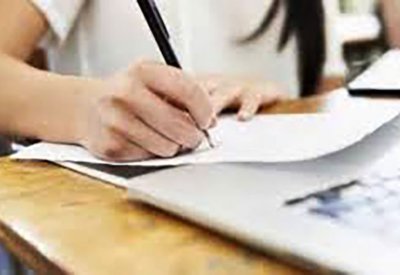 أسئلة تعجيزية في امتحان “الكيمياء” للثاني الثانوي