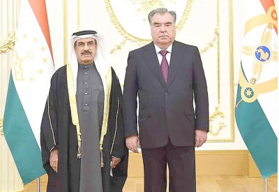 رئيس طاجيكستان يتسلّم أوراق اعتماد السفير البحريني
