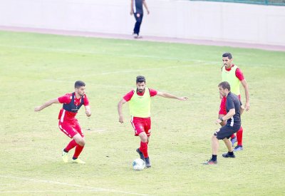 استدعاء محمد عادل بديلاً لإسماعيل عبداللطيف في خليجي 24