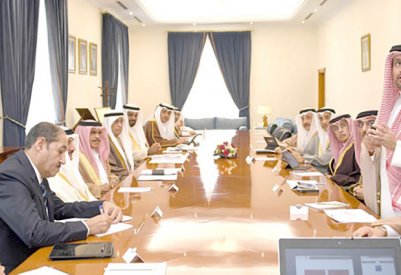 محمد بن مبارك يترأس اجتماع اللجنة العليا لتقنية المعلومات والاتصالات