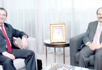 ميرزا يستقبل القنصل السويسري