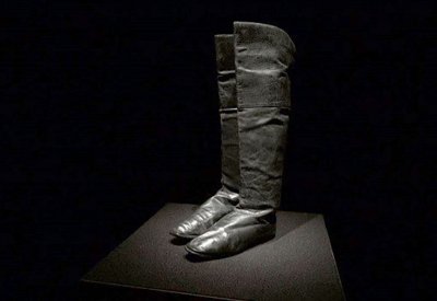 بيع تذكار لنابليون استخدمه في منفاه الأخير