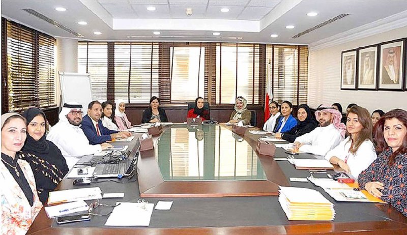 تعريف الجامعات ببرامج “إنجاز البحرين”
