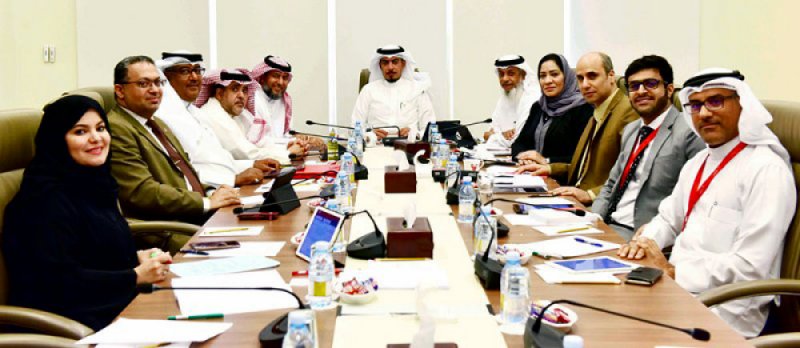 “مرافق النواب” توافق على اقتراح بوقف الباعة الجائلين الأجانب