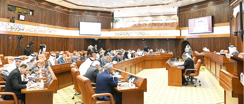 “الشورى” يرفض تطبيق شهادة “حسن سيرة والسلوك” على الأجنبي