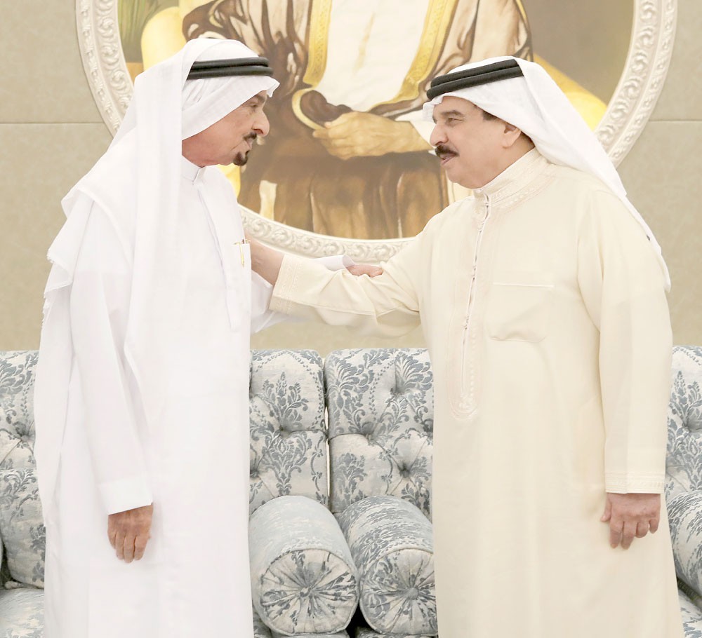 جلالة الملك يقدم التعازي إلى خليفة بن زايد