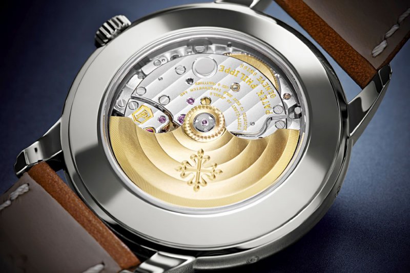 Patek Philippe تطرح ســاعــة يــد معقـدة ذات غلاف مــن الصلــب