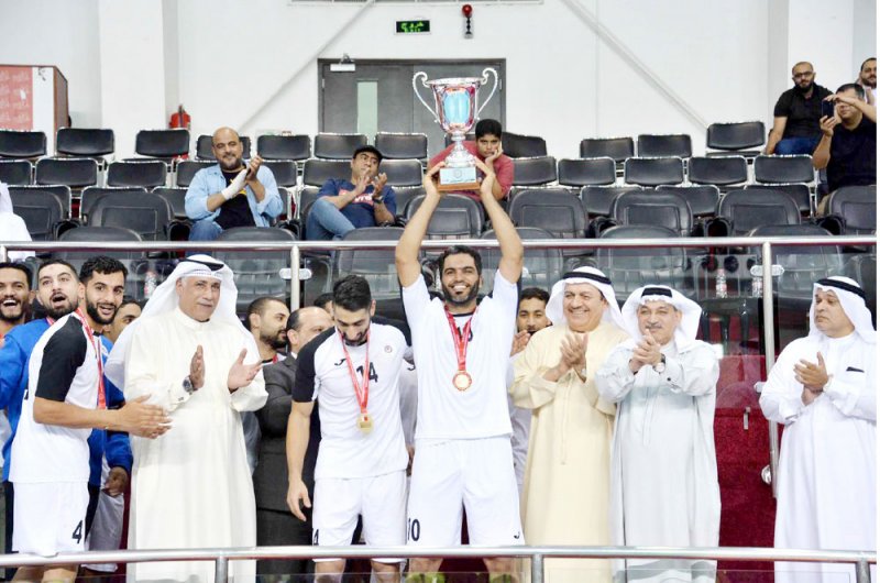 البنفسج البارباري بطل السوبر البحريني
