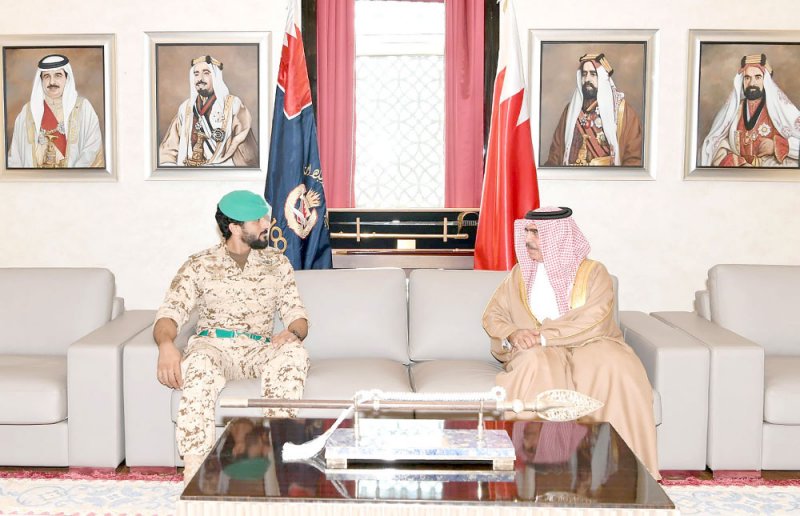 وزير الداخلية يشيد بعطاء ناصر بن حمد