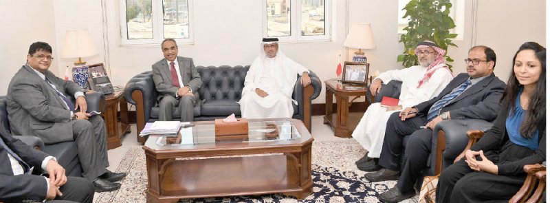 خلف: السعي لتطوير وتحسين الخدمات والقدرات في “البلديات”