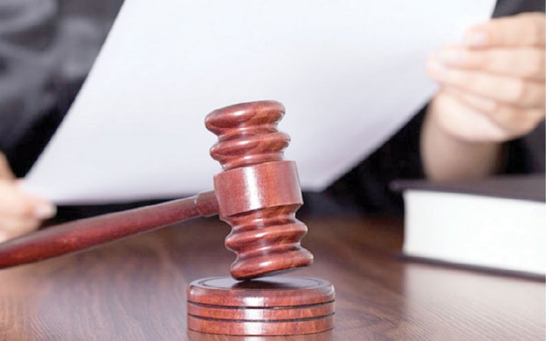 إحالة أجنبيتين وبحريني لمحاكمة عاجلة