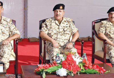 تخريج دورة متخصصة بقوة الدفاع