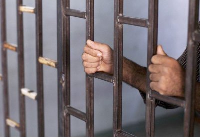 3 سنوات لعامل اصطدم بخفر السواحل وسبب إصابات لشرطي