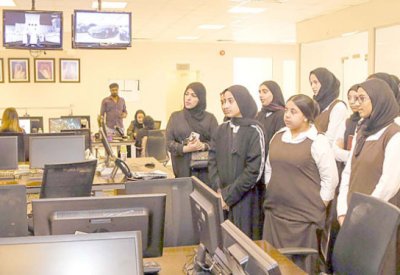 520 زيارة طلابية لمعالم بحرينية